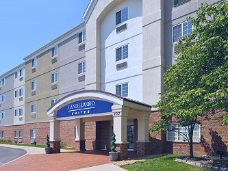Extended Stay Hotels in Bloomington-Normal, IL | Candlewood Suites  Bloomington-Normal